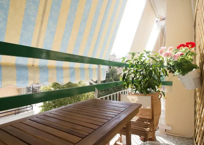Live Like A Local, Next To Acropolis!