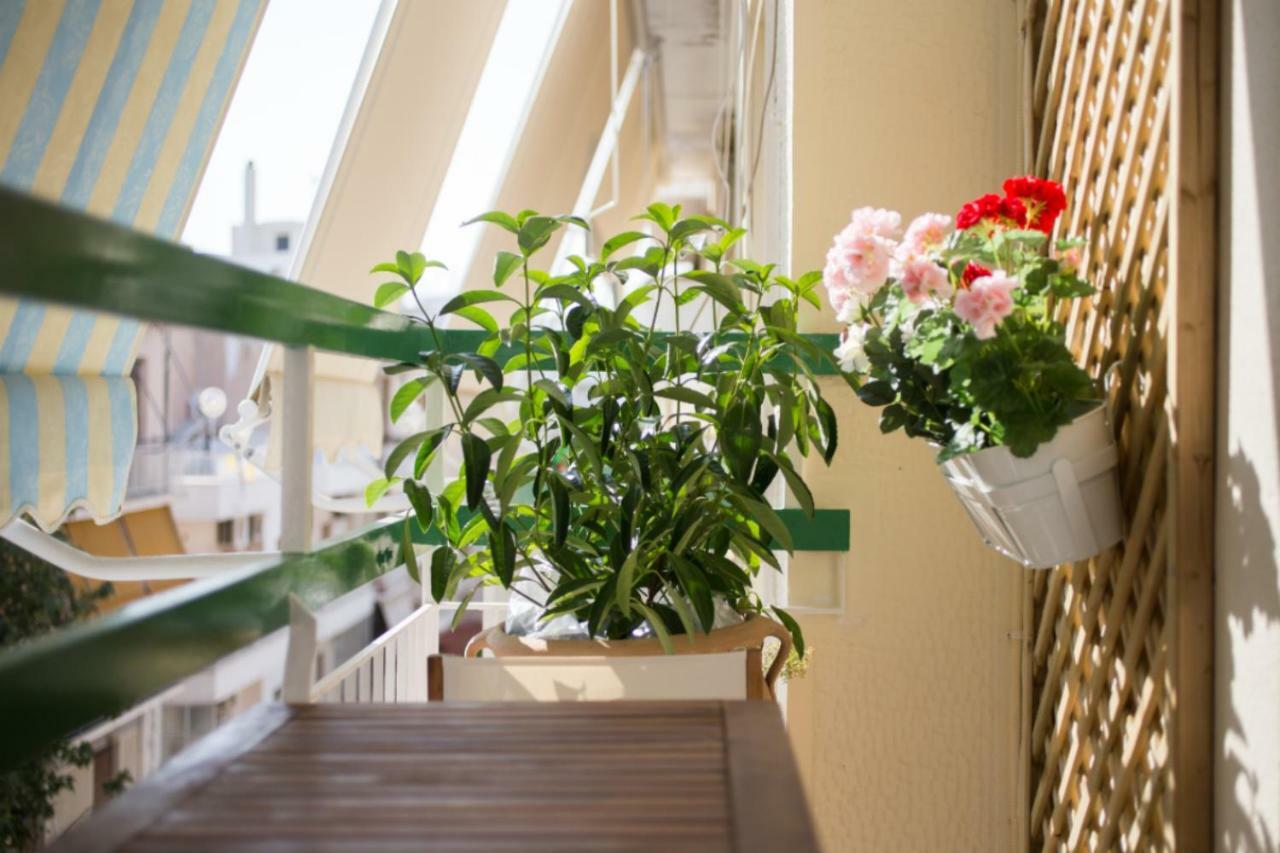 Apartment Live Like A Local, Next To Acropolis! *